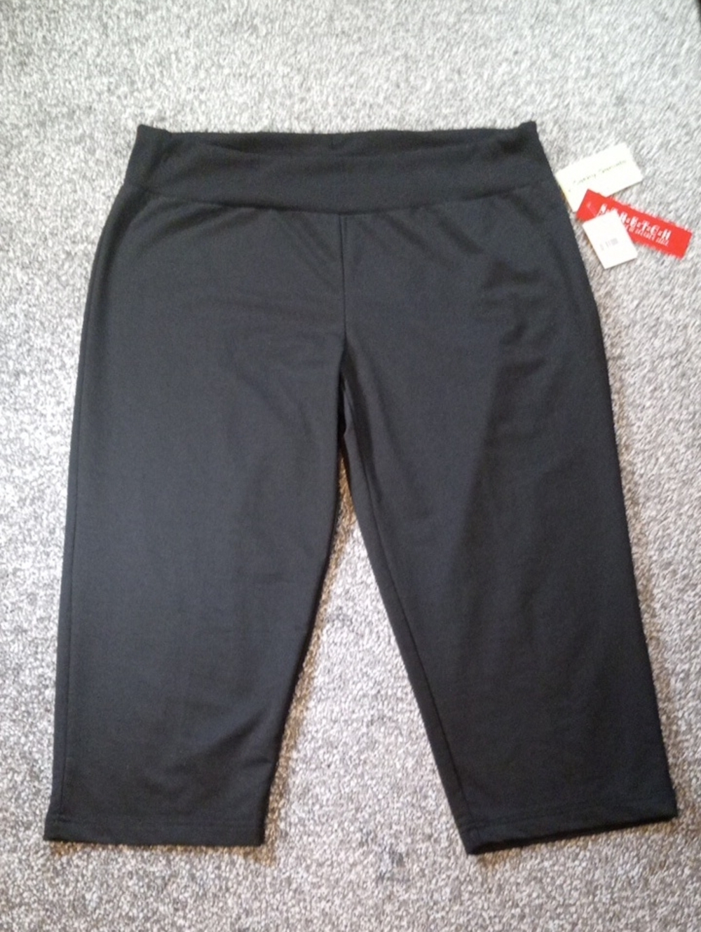 Cathy Daniels Black Stretch Capri Leggings